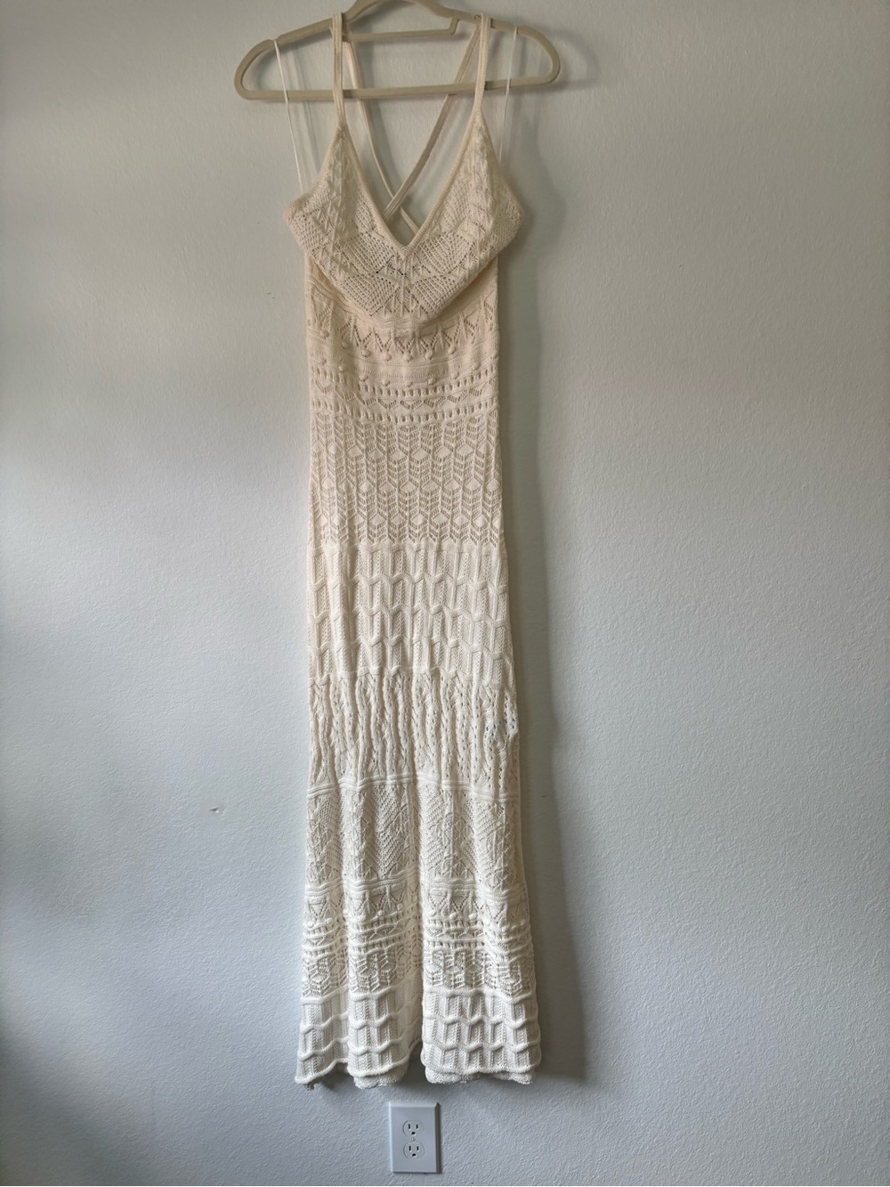 Zara Cream Crochet Maxi Dress with V-Neck Straps - Picture 4 of 8